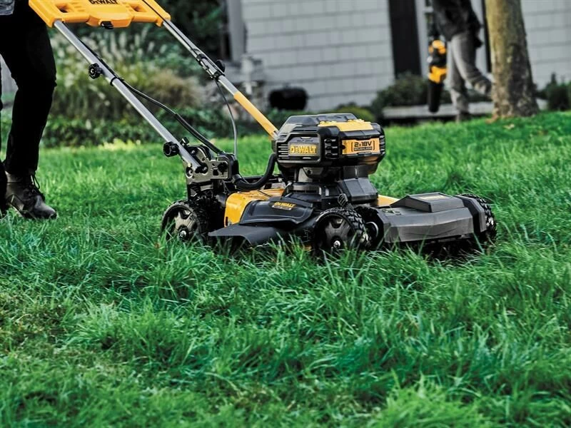DEWALT DCMSP564N XR Brushless Self-Propelled Lawnmower 53cm 36V Bare Unit - Image 3