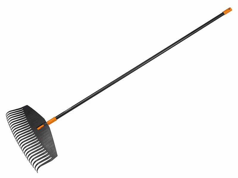 Fiskars Solidâ„¢ Leaf Rake - Large - Image 3